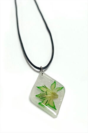 Tesbih Çiçeği Baklava Dilimli Epoksi Kolye