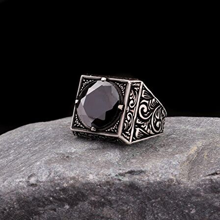 925 AYAR GÜMÜŞ KALEM İŞLEME MOTİFLİ ONIX TAŞLI YÜZÜK