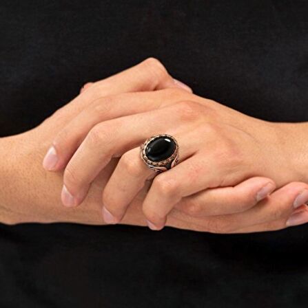 925 Ayar Gümüş Örgü Desenli Onıxy Taşlı Yüzük