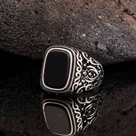 925 AYAR GÜMÜŞ ONIX TAŞLI MODEL YÜZÜK