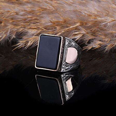 ONİKS TAŞLI KARE MODEL 925 AYAR ERKEK GÜMÜŞ YÜZÜK