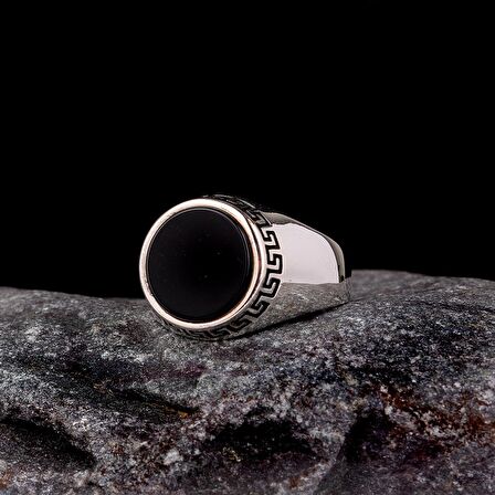 ONİX TAŞLI DESEN MOTİFLİ 925 AYAR GÜMÜŞ ERKEK YÜZÜK