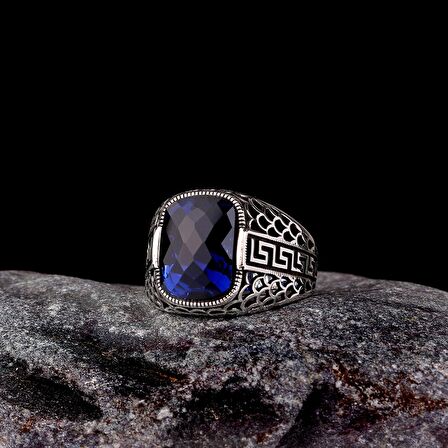 925 AYAR GÜMÜŞ ZİRKON TAŞLI DESEN MOTFLİ ERKEK YÜZÜK