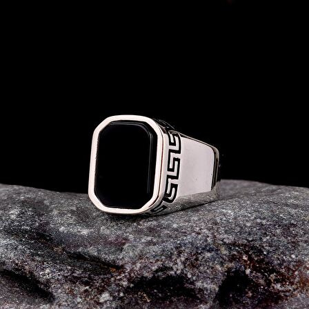 ONİX TAŞLI DESEN MOTİFLİ 925 AYAR GÜMÜŞ ERKEK YÜZÜK