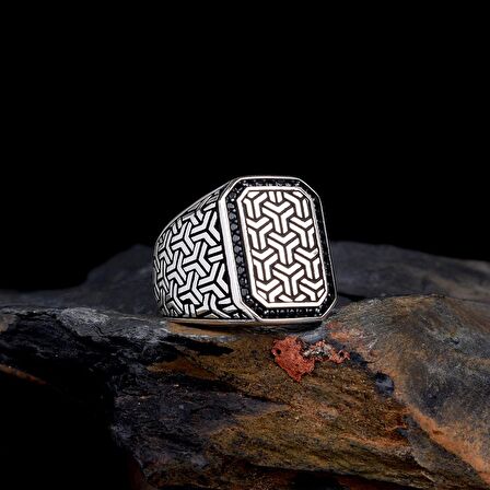 925 AYAR GÜMÜŞ PİRAMİT MODEL ERKEK YÜZÜK