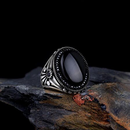 925 AYAR GÜMÜŞ ONİX TAŞLI MOTİFLİ ERKEK YÜZÜK