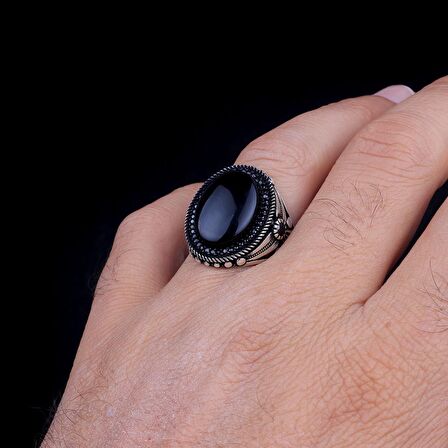 925 AYAR GÜMÜŞ ONİX TAŞLI MOTİFLİ ERKEK YÜZÜK