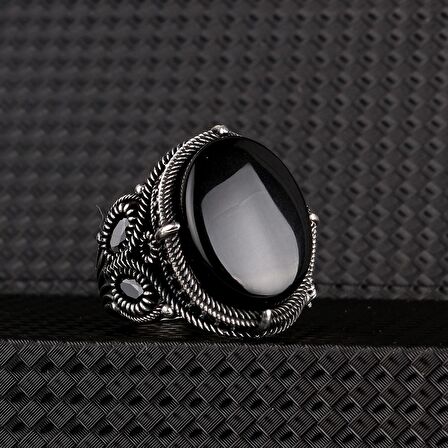 OVAL MODEL ONİX TAŞLI 925 AYAR GÜMÜŞ YÜZÜK