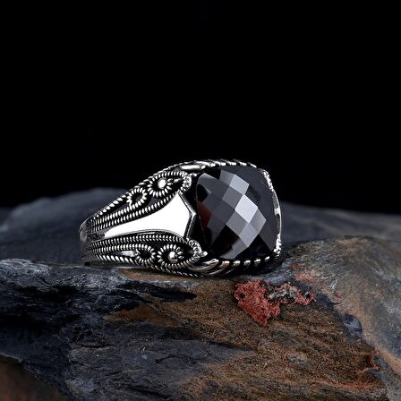 SİYAH RENK ZİRKON TAŞLI KARE MODEL GÜMÜŞ ERKEK YÜZÜK