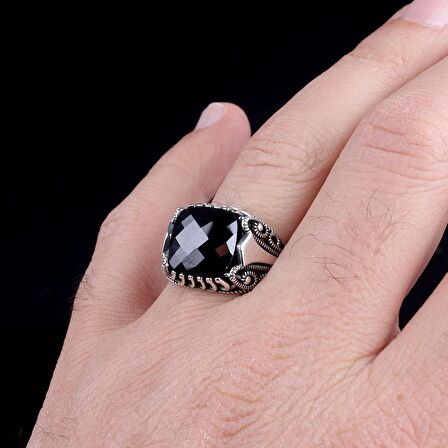 SİYAH RENK ZİRKON TAŞLI KARE MODEL GÜMÜŞ ERKEK YÜZÜK