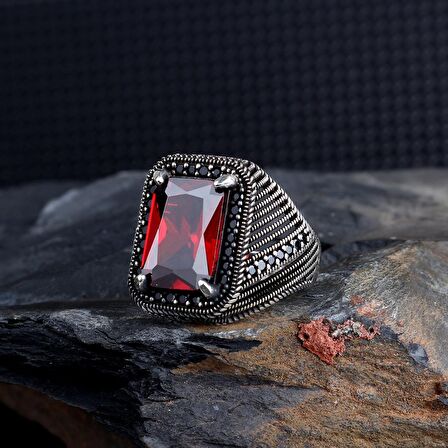 ZİRKON TAŞLI KIRMIZI RENK 925 AYAR GÜMÜŞ YÜZÜK