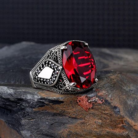 ZİRKON TAŞLI KIRMIZI RENK 925 AYAR GÜMÜŞ YÜZÜK