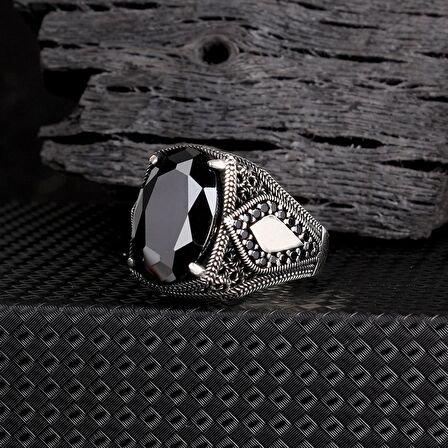 ZİRKON TAŞLI KIRMIZI RENK 925 AYAR GÜMÜŞ YÜZÜK