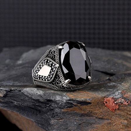 ZİRKON TAŞLI KIRMIZI RENK 925 AYAR GÜMÜŞ YÜZÜK