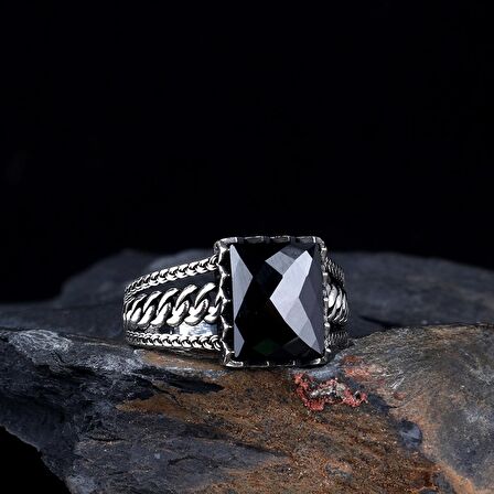 ZİRKON TAŞLI ÖRGÜ MODEL 925 AYAR GÜMÜŞ ERKEK YÜZÜK