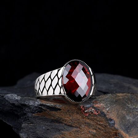 KIRMIZI RENK ZİRKON TAŞLI PETEK MODEL 925 AYAR GÜMÜŞ ERKEK YÜZÜK