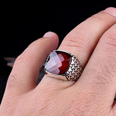 KIRMIZI RENK ZİRKON TAŞLI 925 AYAR GÜMÜŞ ERKEK YÜZÜK