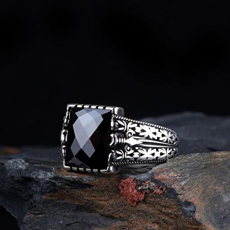 SİYAH ZİRKON TAŞLI KRAL ZİNCİR MODEL GÜMÜŞ YÜZÜK