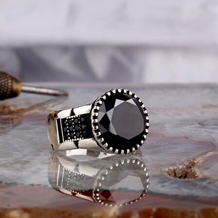 ZİRKON TAŞLI OVAL MODEL 925 AYAR GÜMÜŞ ERKEK YÜZÜK