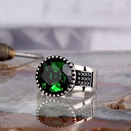 ZİRKON TAŞLI OVAL MODEL 925 AYAR GÜMÜŞ ERKEK YÜZÜK