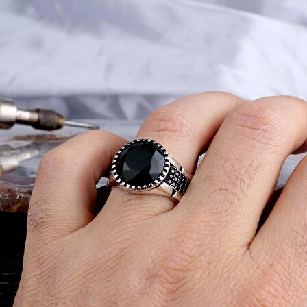 ZİRKON TAŞLI OVAL MODEL 925 AYAR GÜMÜŞ ERKEK YÜZÜK