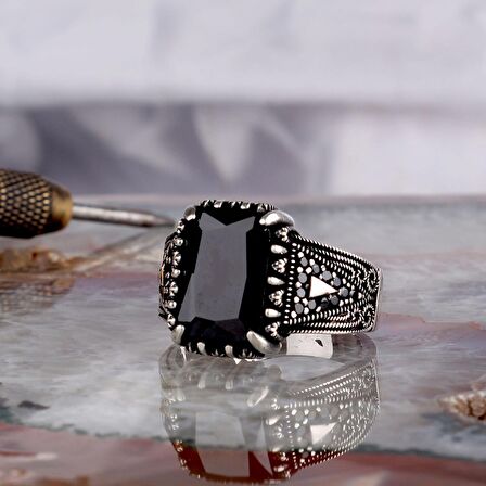 SİYAH ZİRKON TAŞLI MODEL 925 AYAR GÜMÜŞ ERKEK YÜZÜK