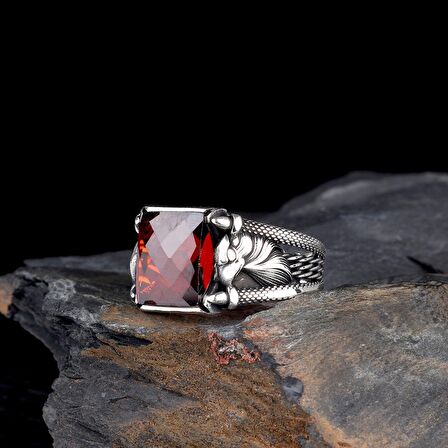 ZİRKON TAŞLI KARTAL MODEL 925 AYAR GÜMÜŞ ERKEK YÜZÜK