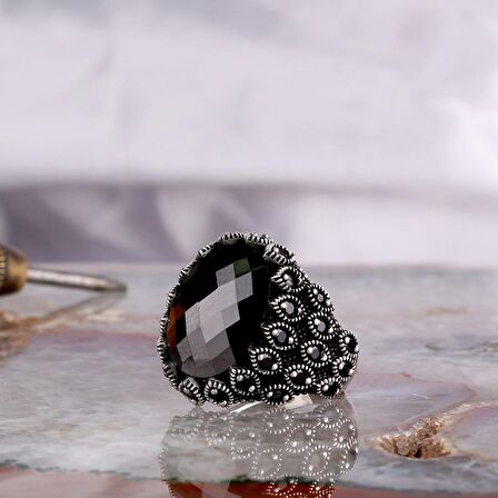 SİYAH RENK ZİRKON TAŞLI MODEL 925 AYAR GÜMÜŞ ERKEK YÜZÜK