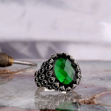 YEŞİL RENK ZİRKON TAŞLI MODEL 925 AYAR GÜMÜŞ ERKEK YÜZÜK