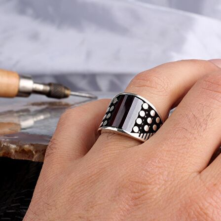 KIRMIZI RENK ZİRKON TAŞLI MODEL 925 AYAR GÜMÜŞ ERKEK YÜZÜK