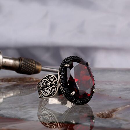 ZİRKON TAŞLI OVAL MODEL 925 AYAR GÜMÜŞ ERKEK YÜZÜK