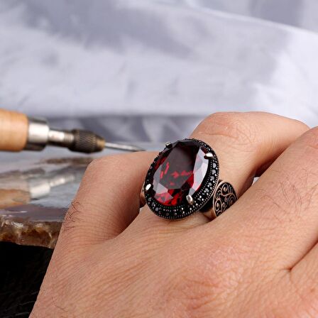 ZİRKON TAŞLI OVAL MODEL 925 AYAR GÜMÜŞ ERKEK YÜZÜK