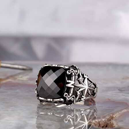 ZİRKON TAŞLI PUSULA MODEL 925 AYAR GÜMÜŞ ERKEK YÜZÜK