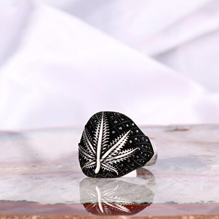 925 AYAR GÜMÜŞ MİKRO TAŞLI BEŞ YAPRAK MODEL ERKEK YÜZÜK