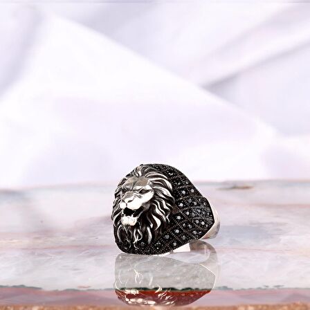 925 AYAR GÜMÜŞ MİKRO TAŞLI ASLAN MODEL ERKEK YÜZÜK