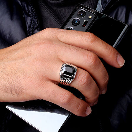 925 Ayar Gümüş Petek Model Zirkon Taşlı Model Erkek Yüzük