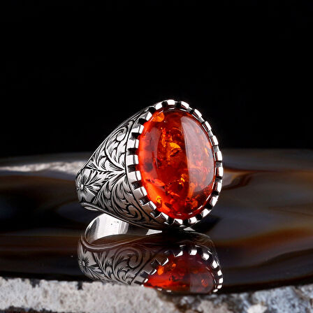 SENTETİK KEHRİBAR TAŞLI KALEM İŞLEME MOTİFLİ 925 AYAR GÜMÜŞ ERKEK YÜZÜK