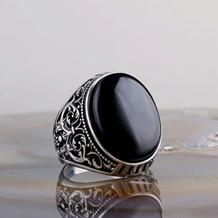 925 Ayar Gümüş Onix Taşlı Desenli Oval Model Erkek Yüzük