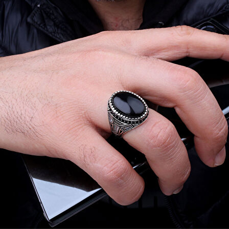 925 Ayar Gümüş Onix Taşlı Oval Model Erkek Yüzük