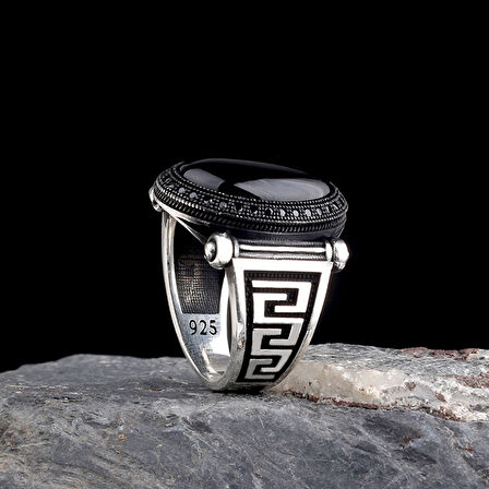 925 Ayar Gümüş Onix Taşlı Oval Model Erkek Yüzük