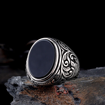 925 Ayar Gümüş Onix Taşlı Kalem İşleme Motifli Erkek Yüzük