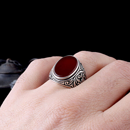 925 Ayar Gümüş Akik Taşlı Kalem İşleme Motifli Erkek Yüzük