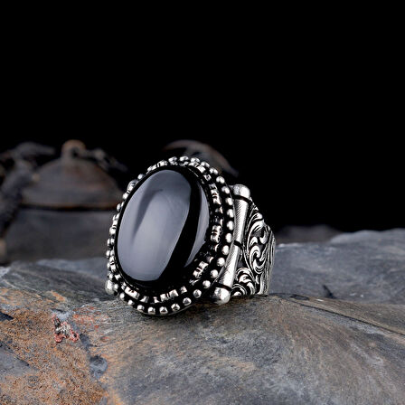 925 Ayar Gümüş Oval Onix Taşlı Model Erkek Yüzük