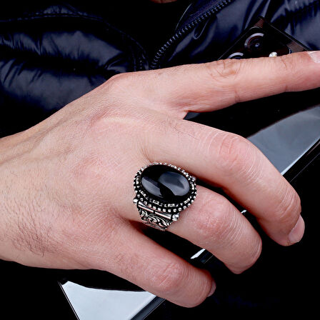 925 Ayar Gümüş Oval Onix Taşlı Model Erkek Yüzük