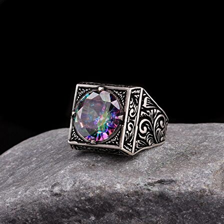 925 AYAR GÜMÜŞ KALEM İŞLEME MOTİFLİ MİSTİK TOPAZ TAŞLI YÜZÜK