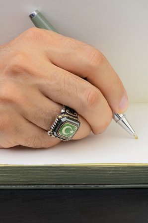 925 Ayar Gümüş Yeşil Mineli Ay Yıldız Motifli Erkek Yüzük