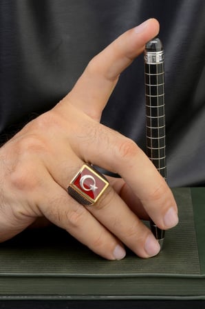 925 Ayar Gümüş Kırmızı Mineli Türk Bayrağı Erkek Yüzük