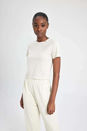 DeFactoFit Crop Bisiklet Yaka Sporcu Basic Düz Kısa Kollu Tişört A2430AX24SPBG700
