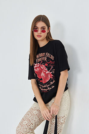 Strawberry Fields Forever Baskılı %100 Pamuk Kadın Oversize Siyah Tişört