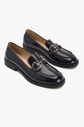 Kadın Metal Tokalı Klasik Loafer – Hakiki Deri Günlük Ayakkabı